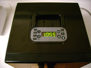 Illustration for article titled Lightning Review: iWavecube Ultra-Mini Microwave